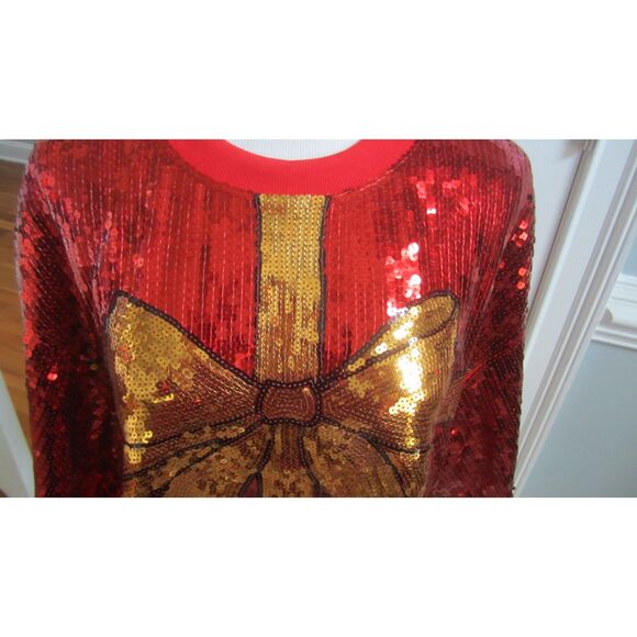 NWT  Simply Southern, Red & Gold  Christmas Gift Sequined  Lined Top Size Medium - Picture 2 of 5